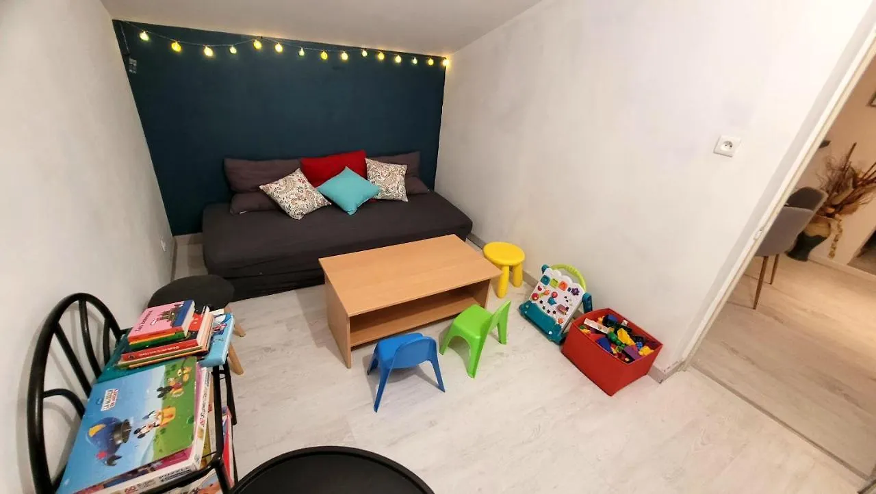 Les Cigales Bed & Breakfast Ansouis 0*,